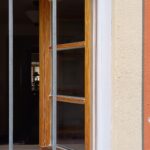 Fassen der Fenster mit Leinölfarbe
