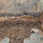 Freigelegte historische Wandfassung